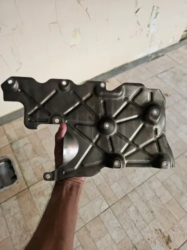 Defletor do carter do Suzuki Grand Vitara 2010 