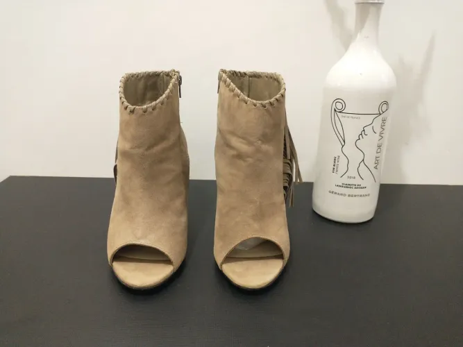Bota fem.C/ franjas ANIMALLE N.34