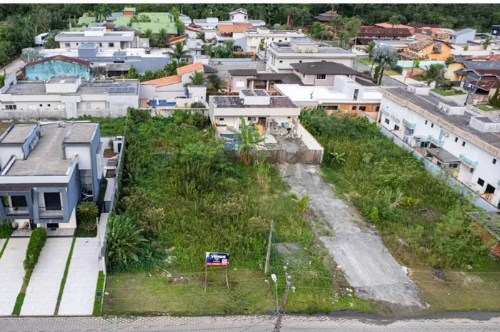 Terreno 588 m² em Boracéia, Bertioga