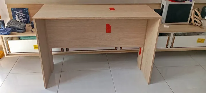 Mesa em MDF valor: 300,00