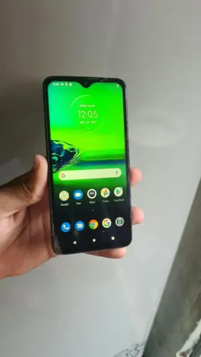 Vendo esse celular ? Motorola G8 play