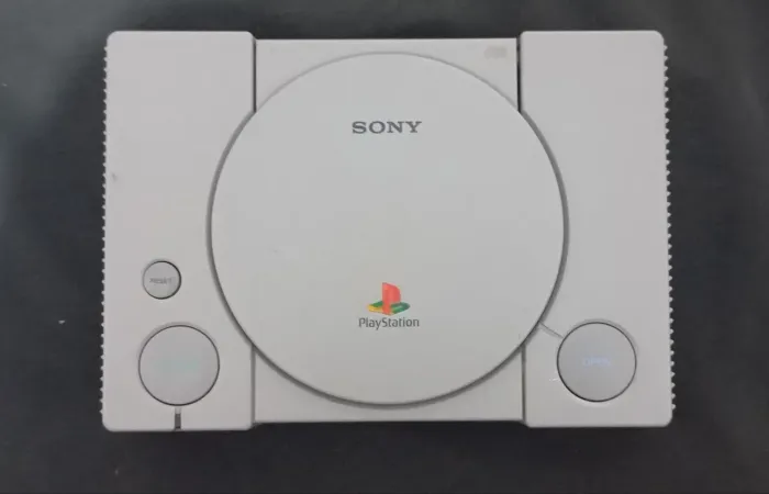 Playstation 1 Fat em perfeito estado de conservação e funcionamento