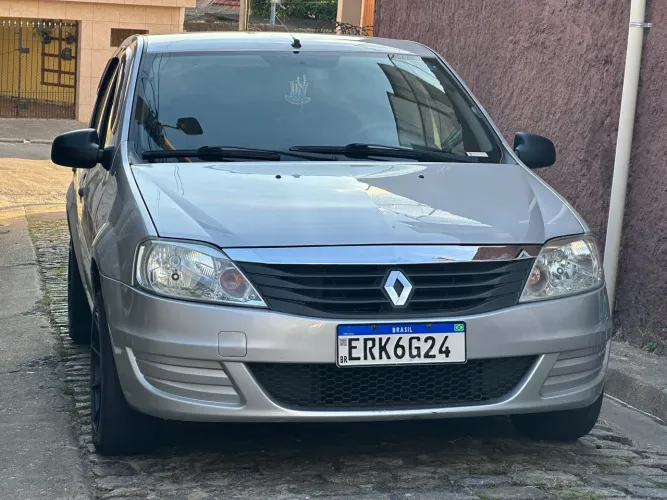 Renault Logan Authentique Hi-flex 1.0 16V 4P 2011