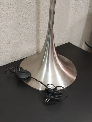 Abajur antigo em alumínio