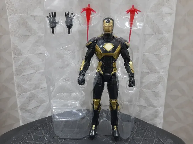 Figura de Ação Marvel Legends HOMEM DE FERRO Gamerverse Midnight Suns sem BAF Mindless One