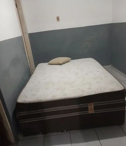Cama box usada em Bom estado de conservação molas ensacadas