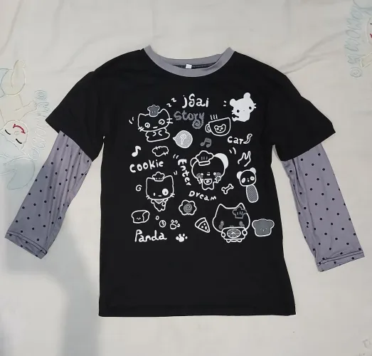 Camiseta com mangas longas alternativa