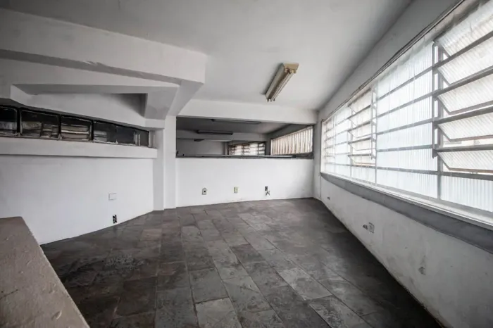 Casa comercial na Rua José Borelli, 26 420 m²