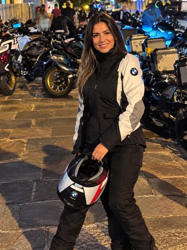 Conjunto completo BMW com proteção - pouco uso.