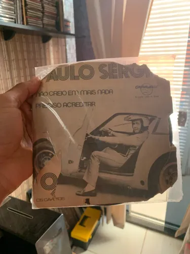 Discos de vinil e compactos variados 