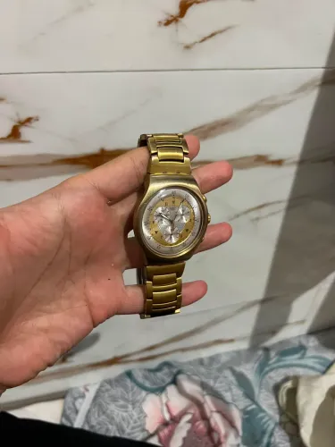 Swatch pirâmide