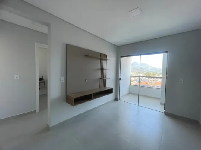 Apartamento com 2 quartos para alugar por R$ 3800.00, 70.00 m2 - AMIZADE - GUARAMIRIM/SC