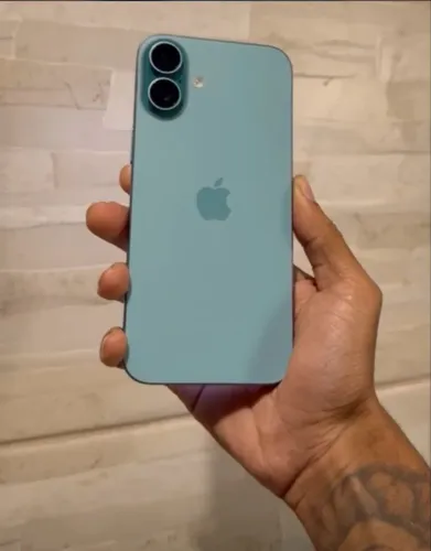 iPhone 16 Plus