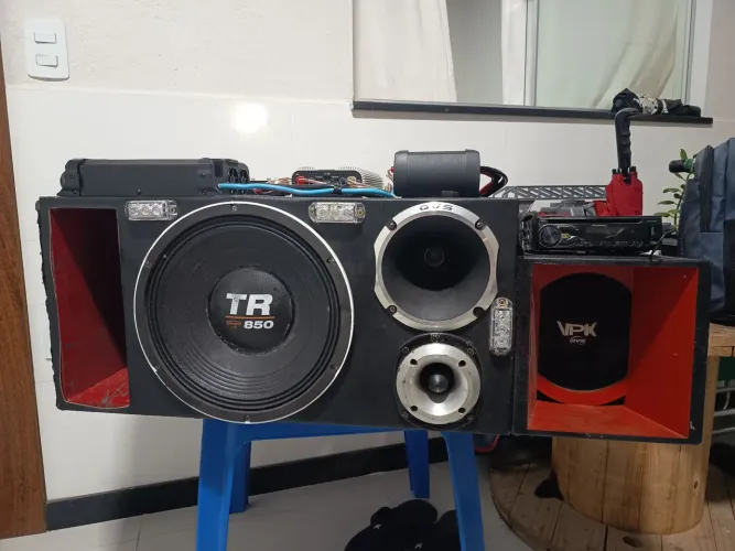 Caixa 4 vias automotiva 