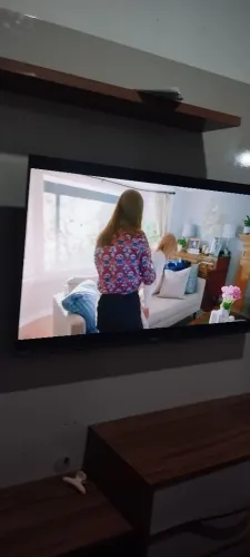 Tv Philco 40 polegadas semi nova 3 messes de uso