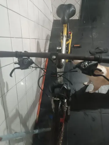 Bicicleta Full suspensão