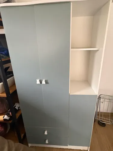 Guarda-roupa infantil 