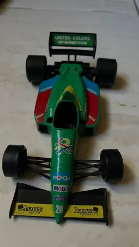 Miniatura Bburago Benetton Ford B188 1988 Escala 1:24 Made in Italy Original