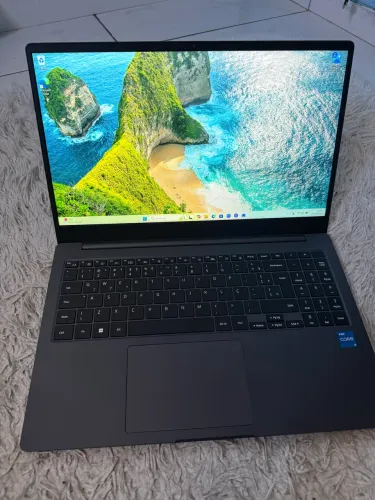 Galaxy book no 550 xed 1tb memória aceito troca tenho volta 