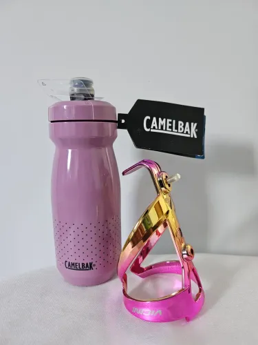 Suporte rosa de garrafa para bicicleta - não vai a garrafa pois já foi vendida