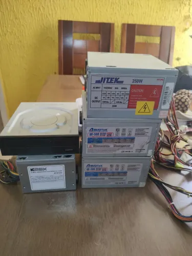 Fonte para computador - 30,00 cada uma