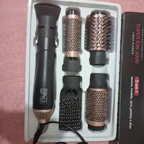 Vendo escova multifuncional usada poucas vezes.