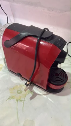 Cafeteira de cápsulas Três Corações - R$ 250 semi nova