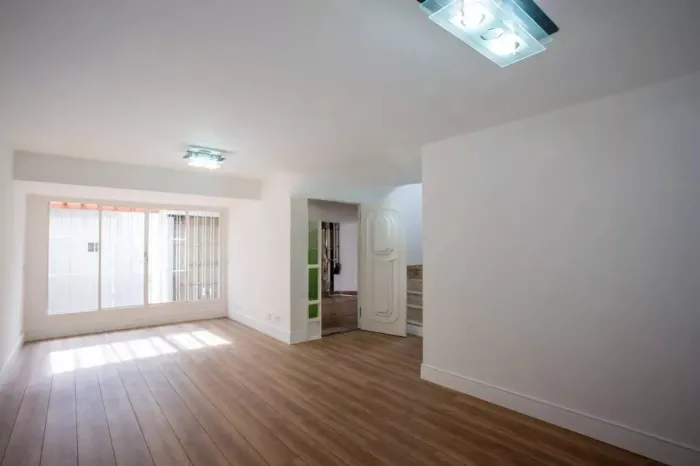 Casa à Venda - Campo Belo, 3 Quartos, 200 m2