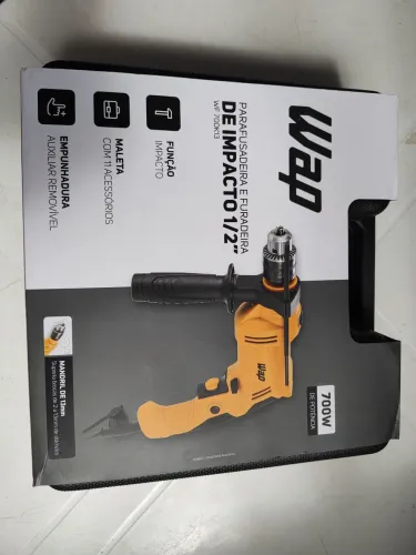 Furadeira WAP 700w com maleta de ferramentas