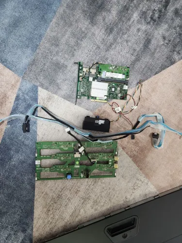 Controladora Raid Dell Perc h700 completa
