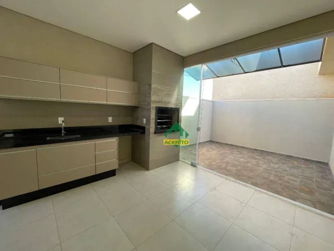 Casa com 3 dormitórios à venda, 157 m² por R$ 870.000,00 - Condomínio Barcelona - Araçatub