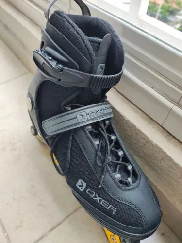 Patins Oxer Speed n. 42 ótimo estado. Pouco usado.