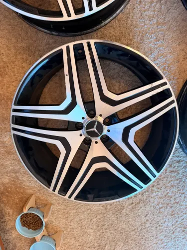 Rodas mercedes AMG ARO 22 premium diamantadas