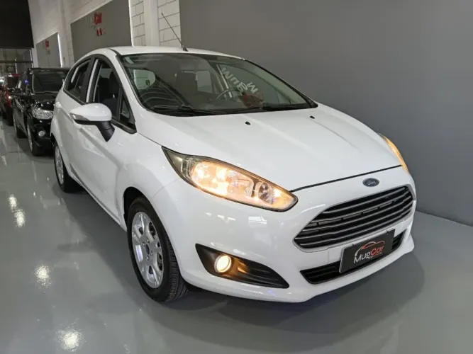 Ford Fiesta 1.6 SE Hatch 16V Flex 4P Powershift 2015