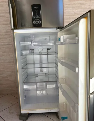 Geladeira para retirar peças