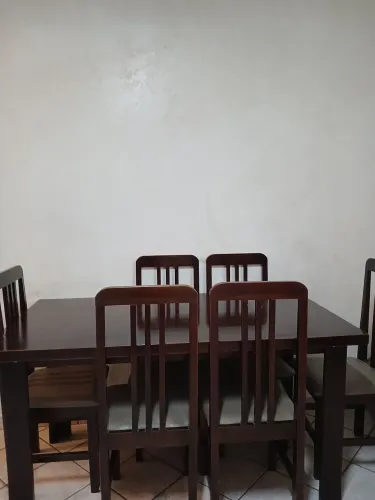 Mesa de madeira maciça LINDAAAA **ACEITO PROPOSTAS***