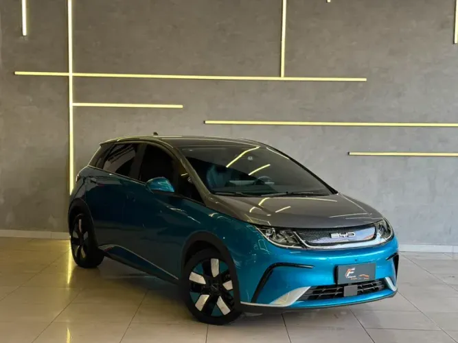 BYD Dolphin EV (Elétrico) 2025