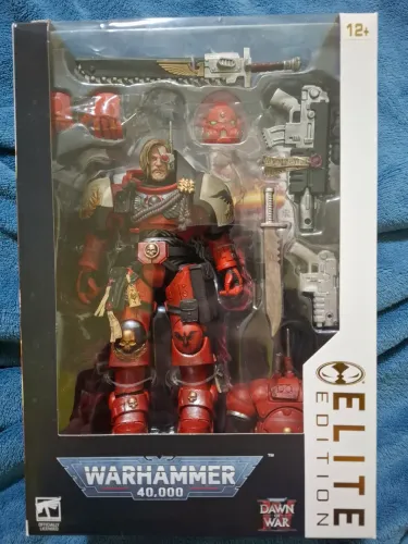Boneco Cyrus Warhammer 40k Blood Ravens - Mcfarlane Elite edition