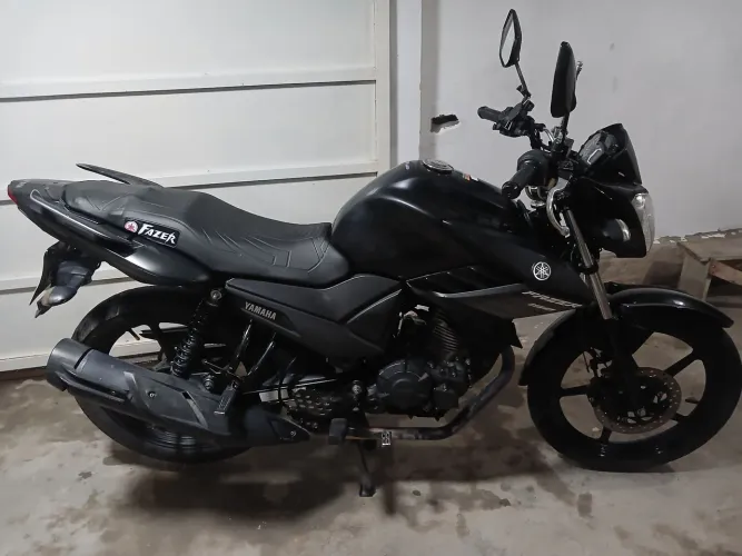Moto Yamaha Fazer 150
