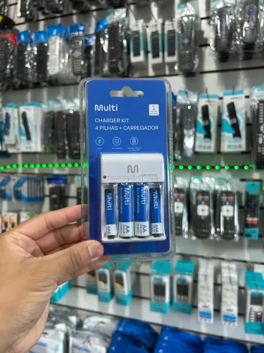 Carregador de Pilhas com 4 Pilhas Recarregáveis 