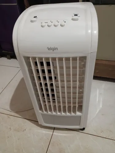 Climatizador de Ar Portátil Elgin 3,5L 220V Smart
