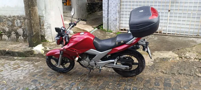 Vendo Yamaha fazer 2011 toda conservada e pintadinha IP