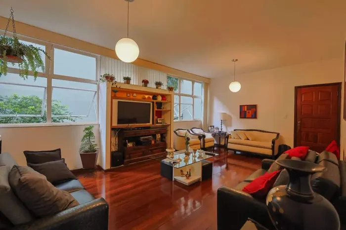 Apartamento de aproximadamente 198m² à venda 4 quartos, 1 suíte, 4 vagas Savassi