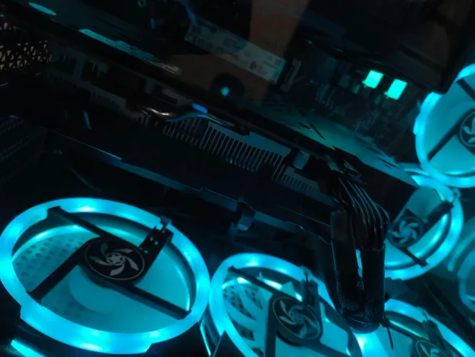 RX580 2048 SP, 6 MESES DE USO!