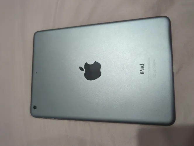 iPad mini 2 em excelente estado.Pouco uso, com NF de compra