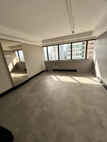Sala comercial a venda vista mar com banheiro, vagas rotativas no Altiplano - Joao Pessoa/