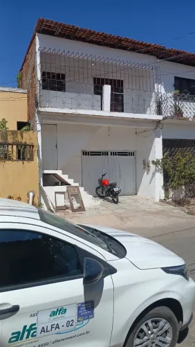 Casa bem localizada e espaçosa, aceito ofertas