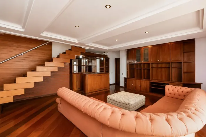 Cobertura duplex à venda com 4 suítes no Ahú em Curitiba