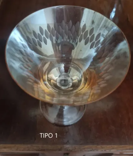 47 taças e copos de cristal âmbar vintage