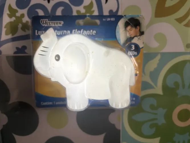 Luminária Abajur Tomada Parede Infantil Elefante Bivolt
